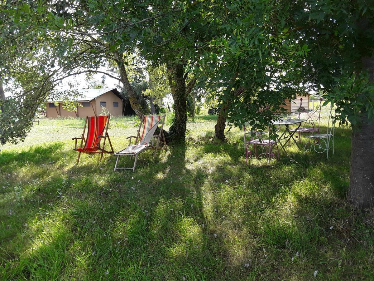 Bed and Breakfast Loge & Broc La Possonnière Exterior foto