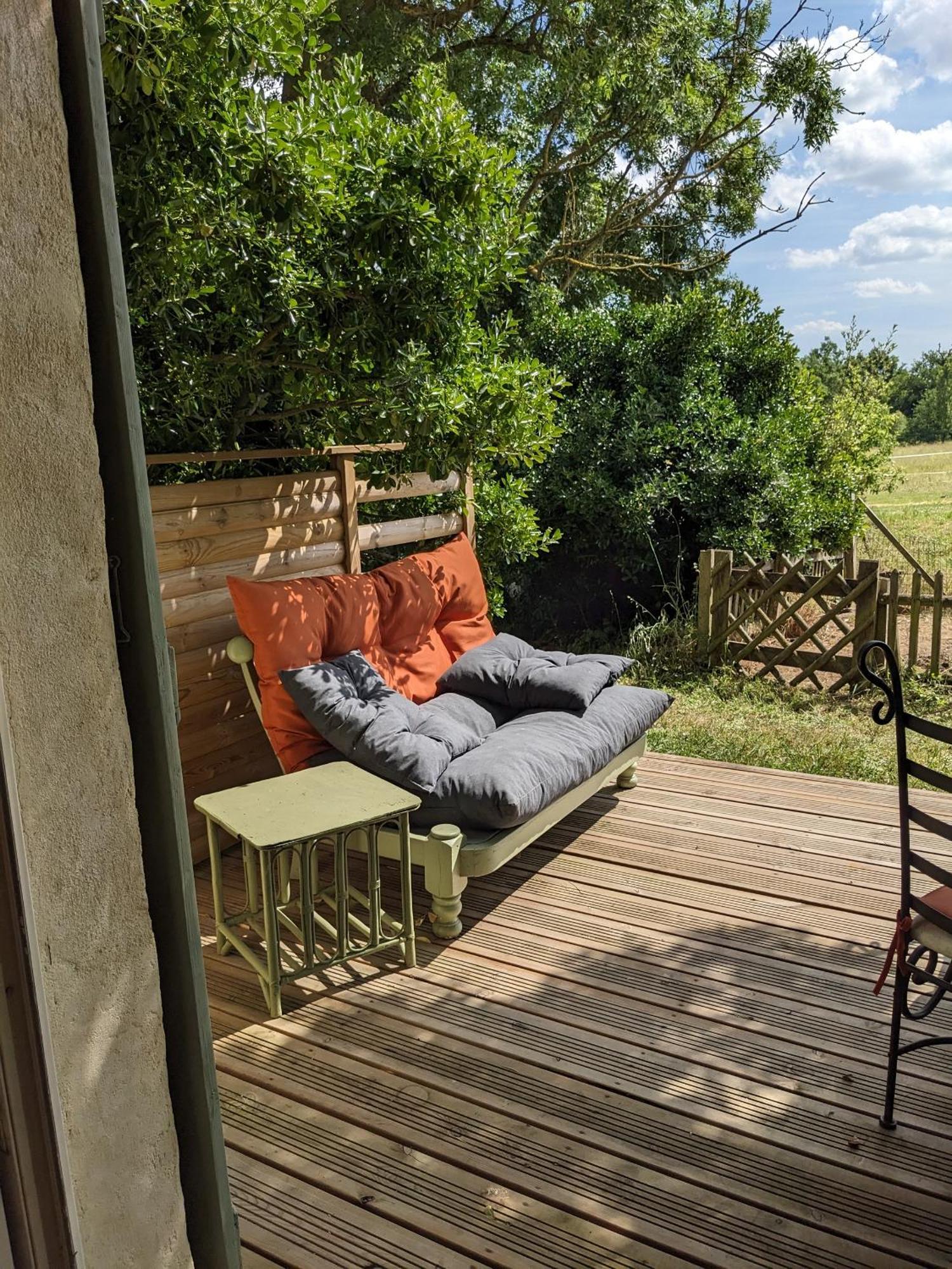 Bed and Breakfast Loge & Broc La Possonnière Zimmer foto